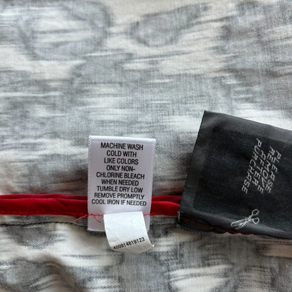 Rain Coat - Picture 3 of 8